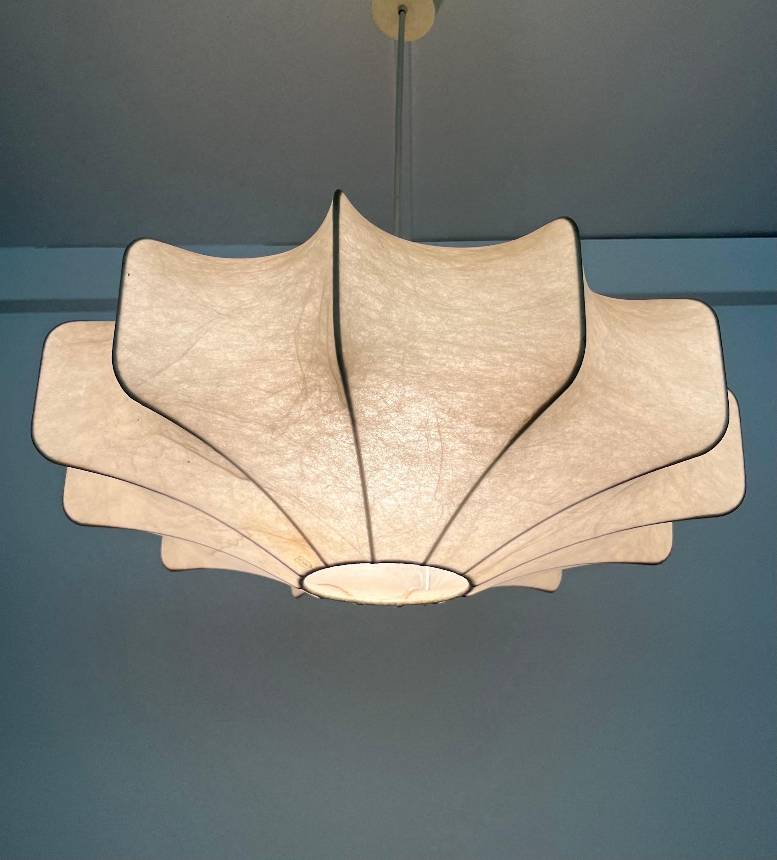 Tedesco Lampadario tedesco di metà secolo 