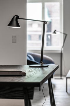 Lampe de bureau Louis Poulsen NJP par Nendo, Oki Sato