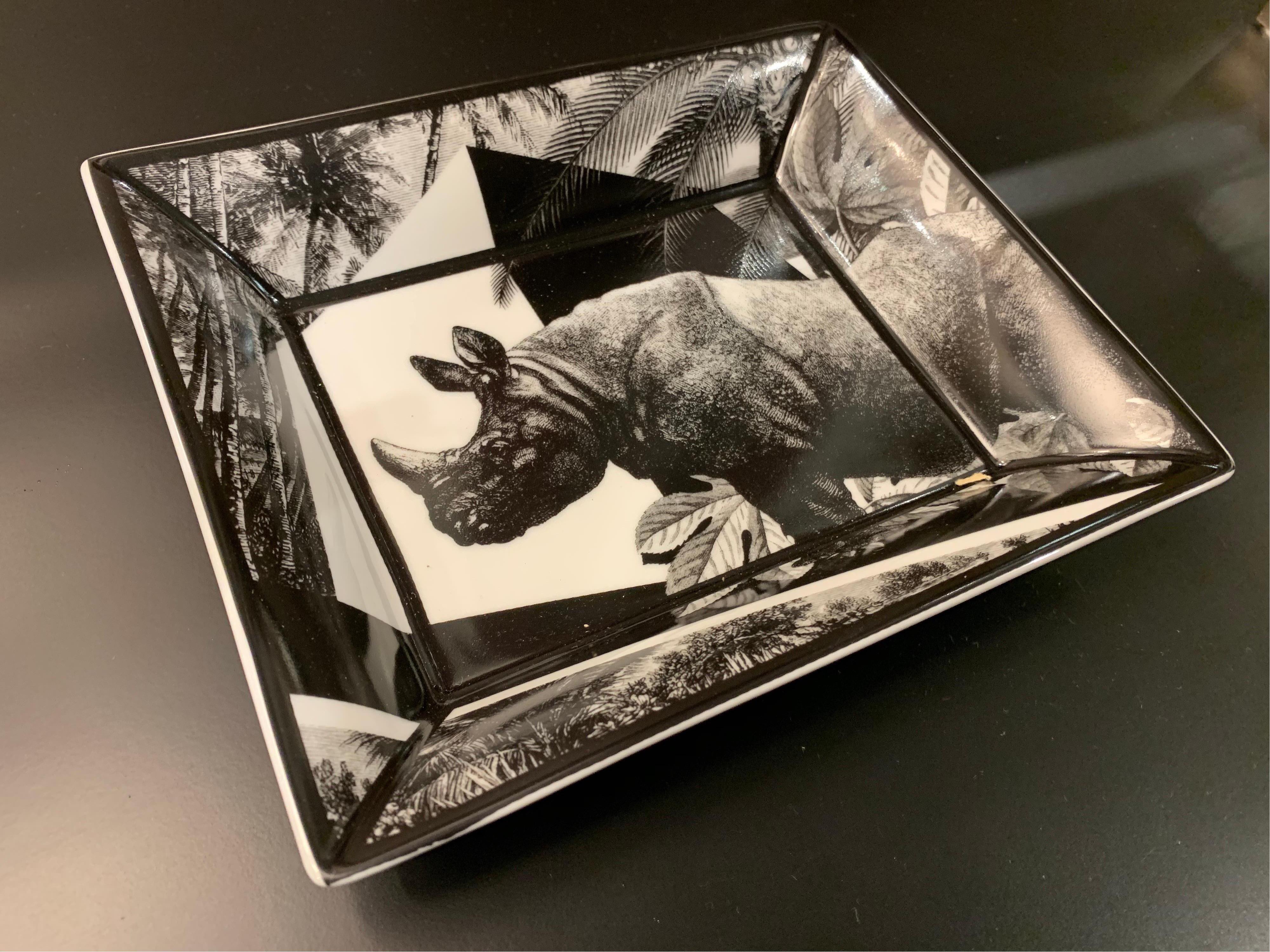 Contemporary Italian Black and White Rhino Porcelaine Pocket Tray