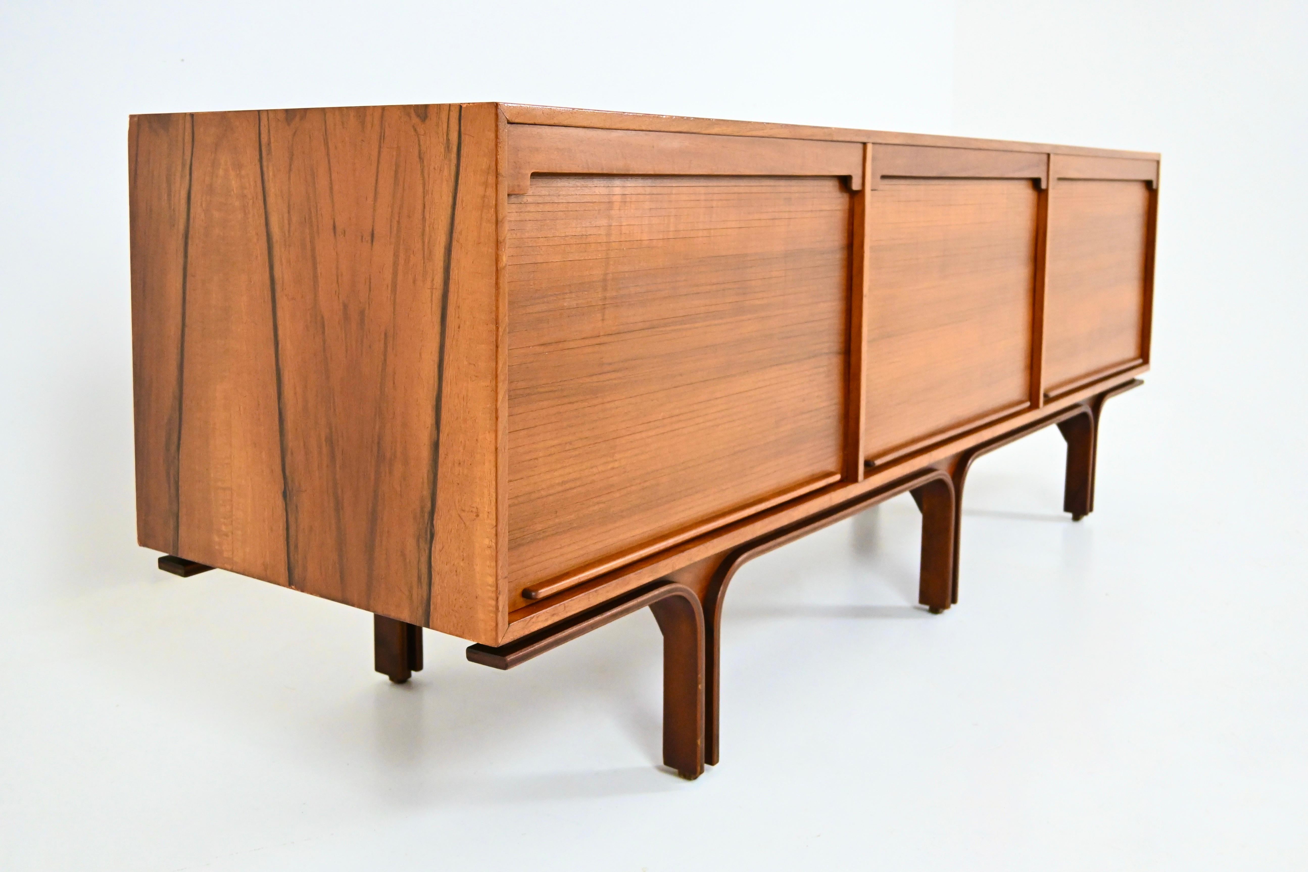 Sideboard by Gianfranco Frattini for Bernini, 1950s In Good Condition For Sale In bruxelles, BE