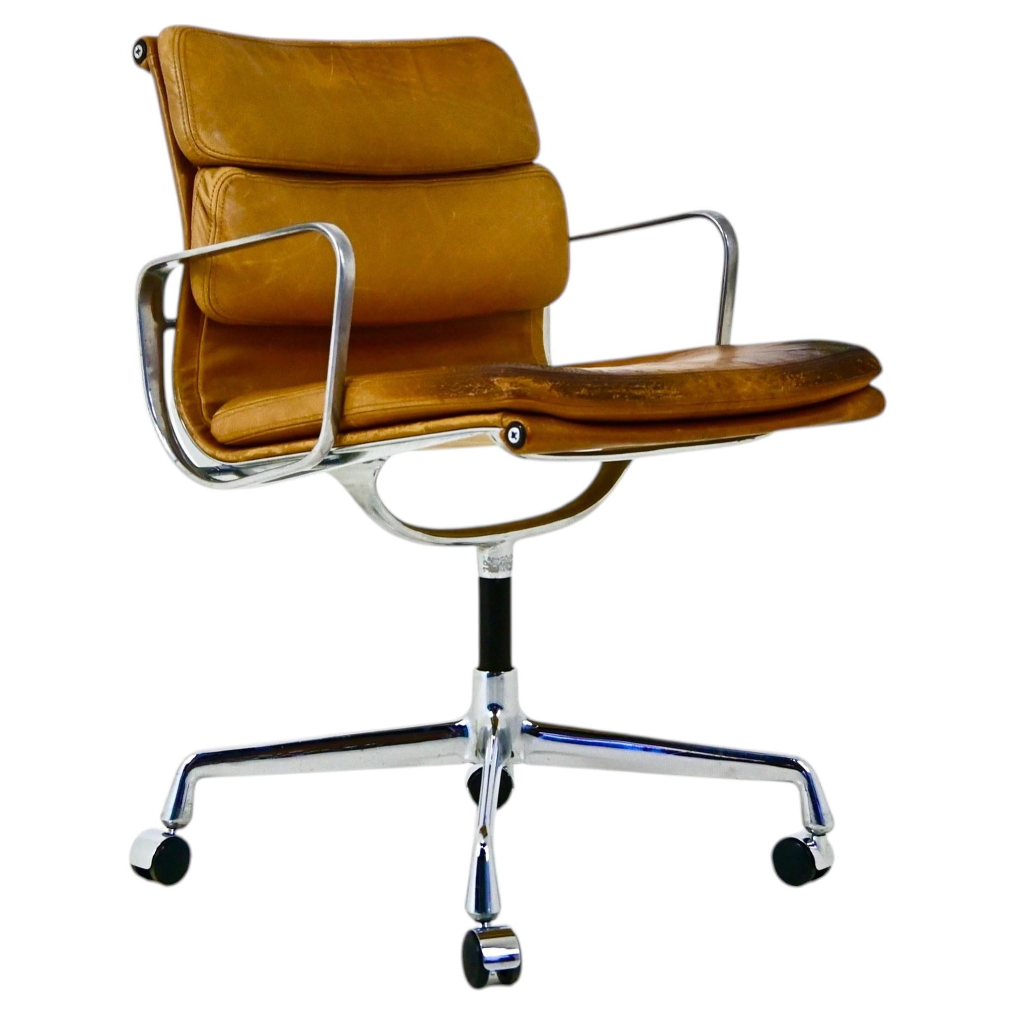 Chaise Soft Pad de Charles and Ray Eames pour Herman Miller, années 1970