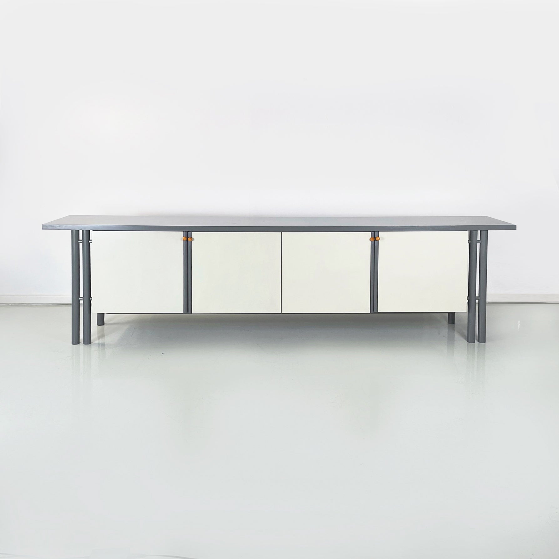 Italian Modern Rectangular Sideboard in Gray and White Wood, 1980s For Sale