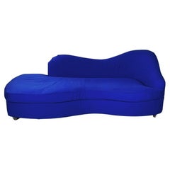 Retro Italian modern rounded sofa in electric blue fabric by Maison Gilardino, 1990s