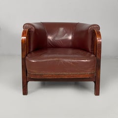 Austrian burgundy leather and wood tub armchairs by Thonet, early 1900s