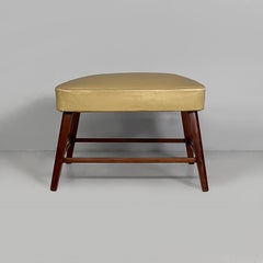 Italian Art Deco pouf in wood and beige satin, 1940s