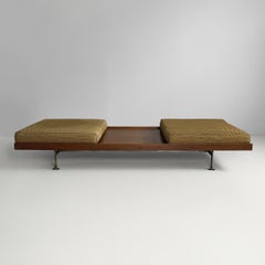 Italian art deco wooden daybed with two cushions, 1930s