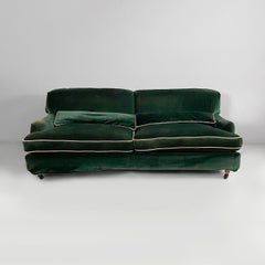 Modernes italienisches Sofa „Raffle“ aus grünem Samt von Vico Magistretti für De Padova, 1990er Jahre