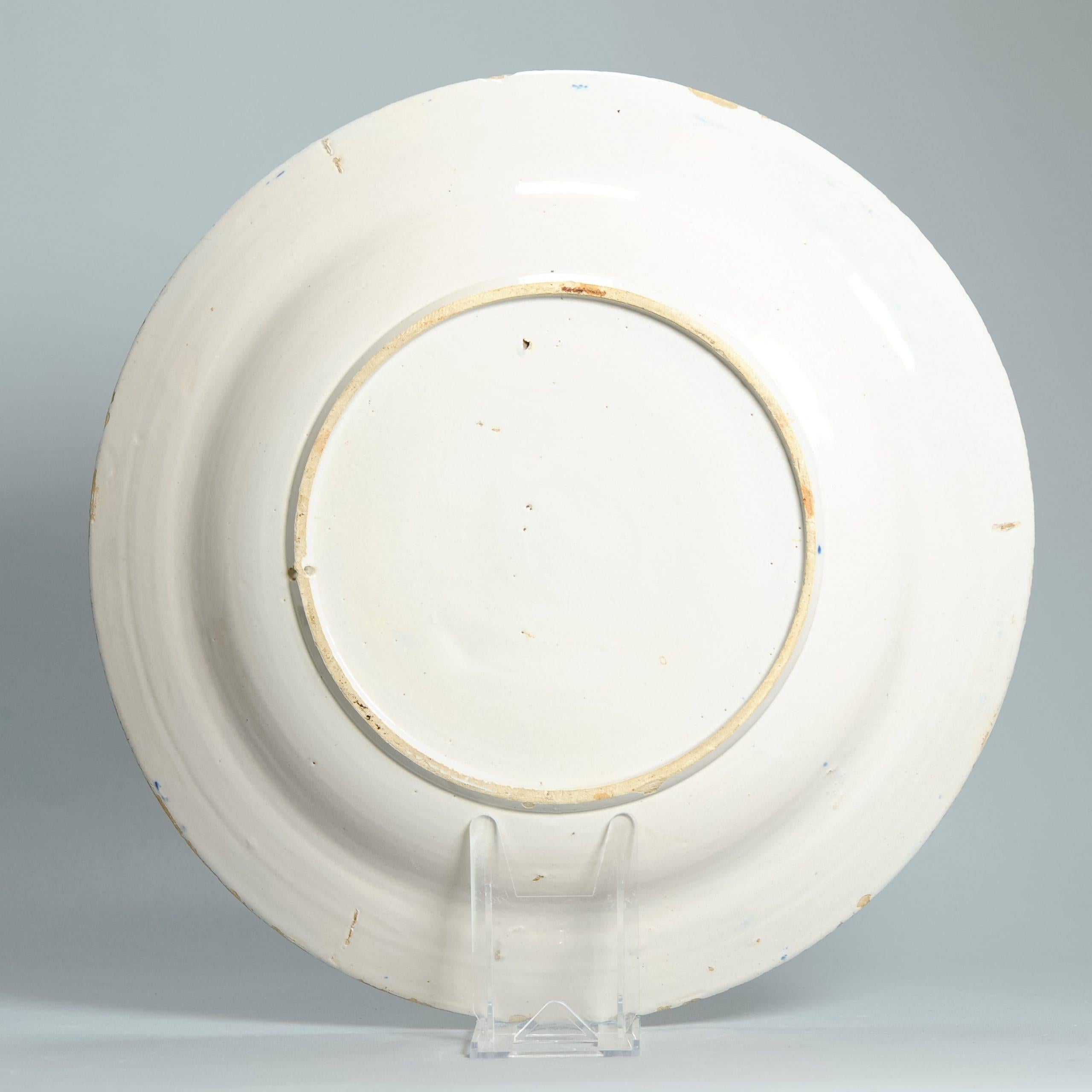 Olandese 34.7CM Antico piatto di terracotta Delft olandese del 18° secolo Basato su P & A cinese in vendita