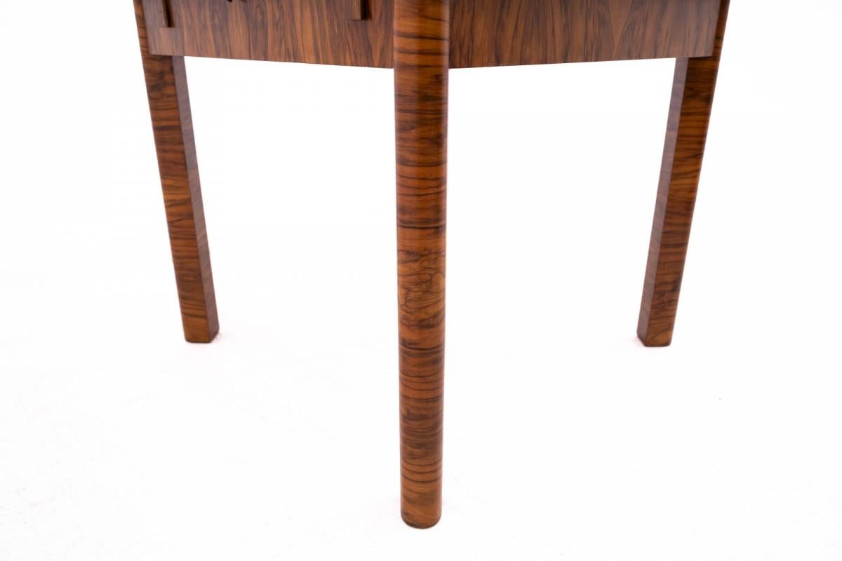Mid-20th Century Art Deco table, 1950s, Poland. For Sale
