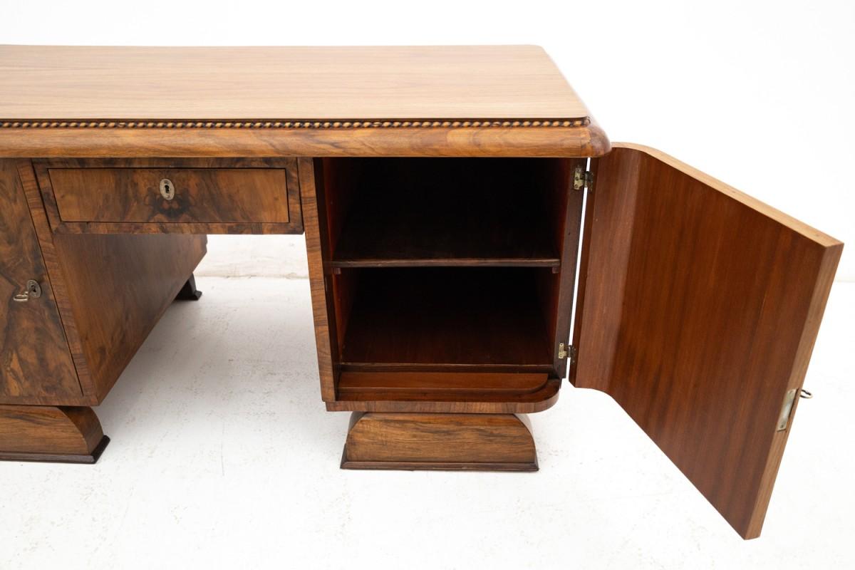 Impressive Art Deco desk, Poland, ca. 1930. In Good Condition For Sale In Chorzów, PL
