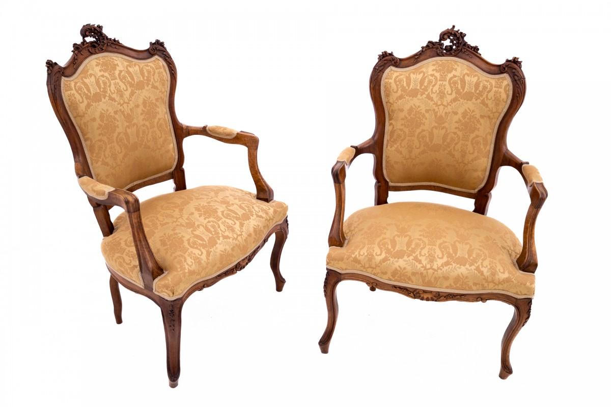 Poltrone antiche del XIX secolo, Francia.

Dimensioni: altezza 99 cm / altezza seduta. 44 cm / larghezza 64 cm / profondità 60 cm