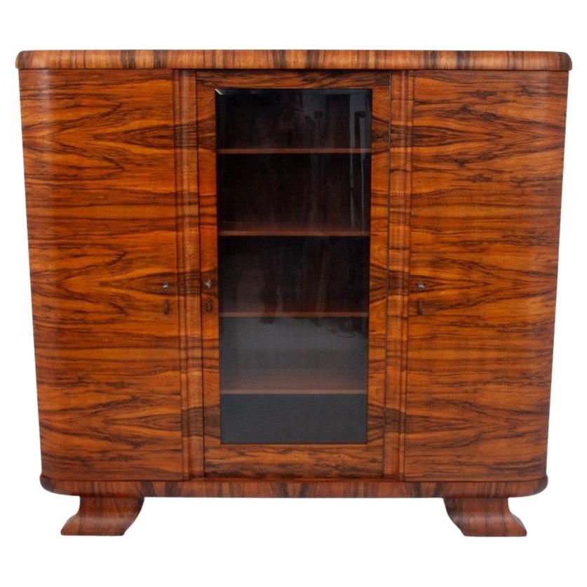 Libreria Art Deco in legno di noce, Polonia, anni '30. in vendita