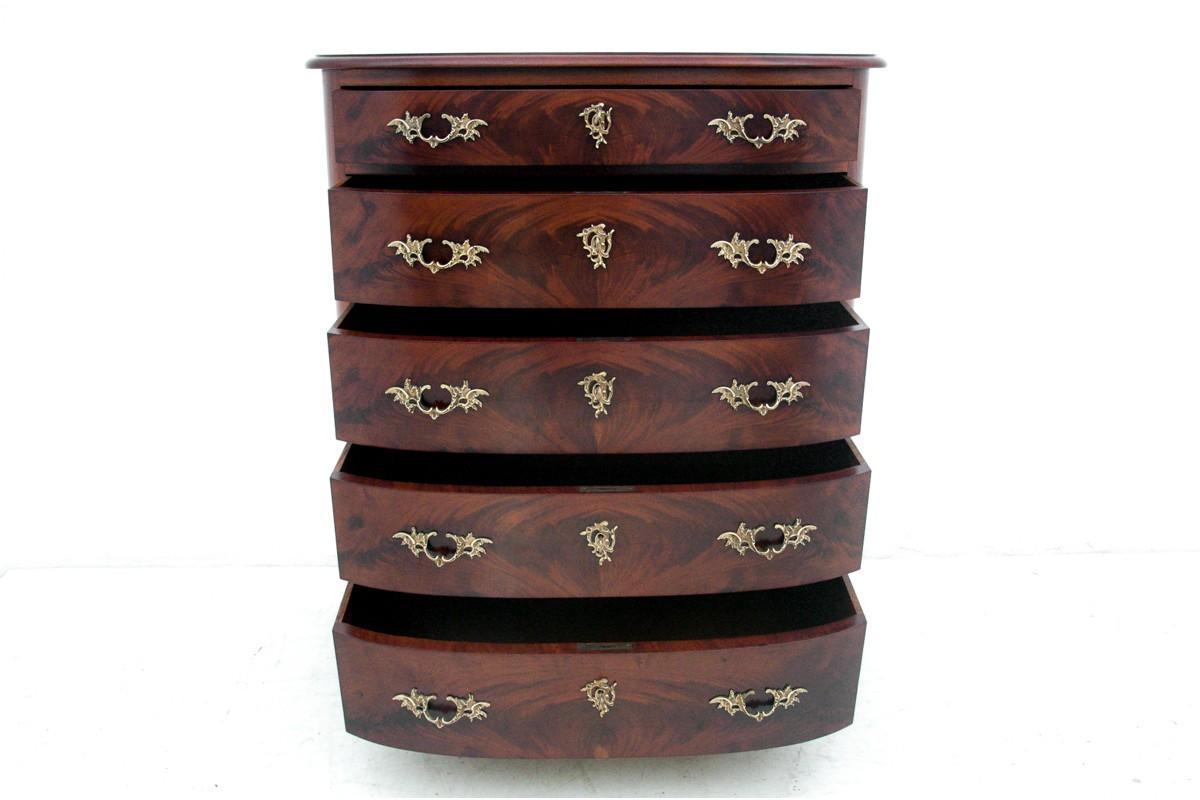 Functional antique chest of drawers, Northern Europe, circa 1900. In Good Condition For Sale In Chorzów, PL