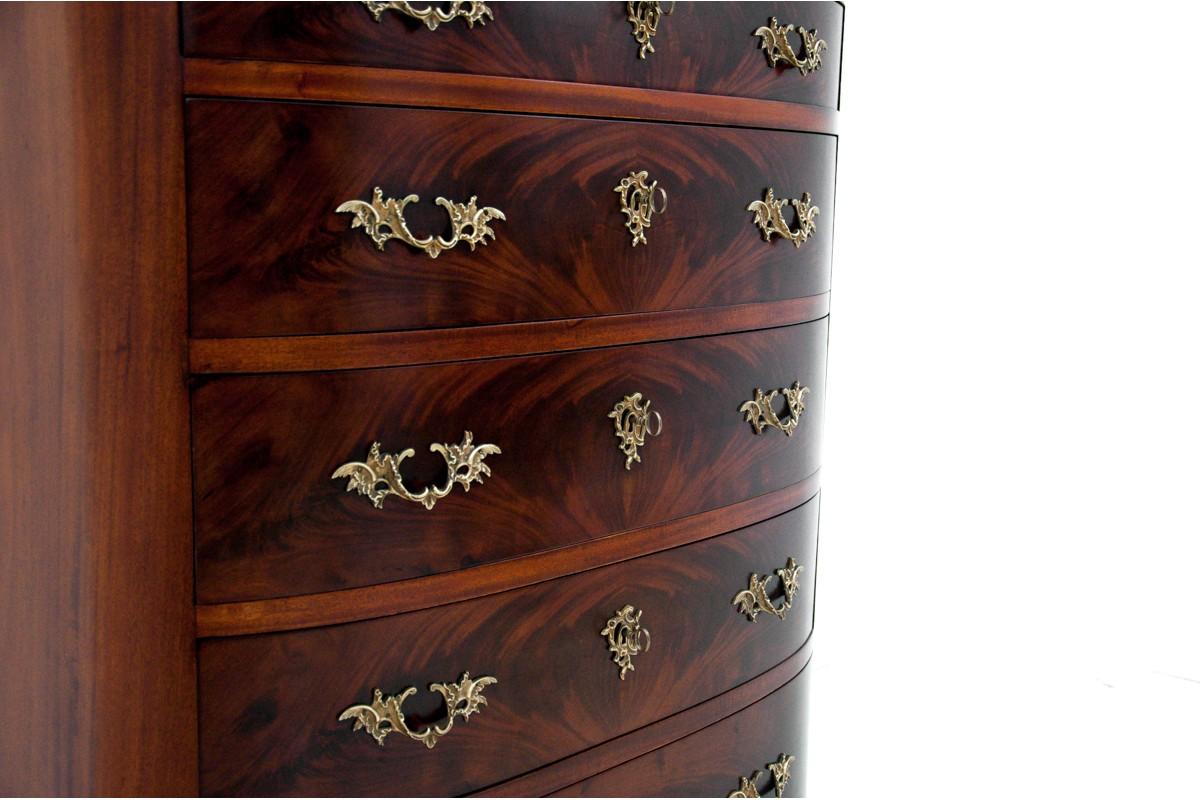 Functional antique chest of drawers, Northern Europe, circa 1900. For Sale 1