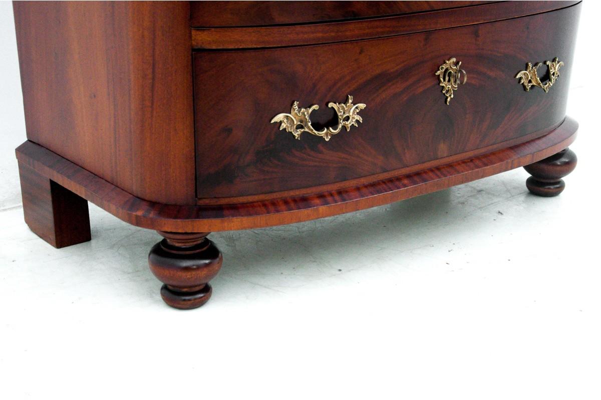 Functional antique chest of drawers, Northern Europe, circa 1900. For Sale 2