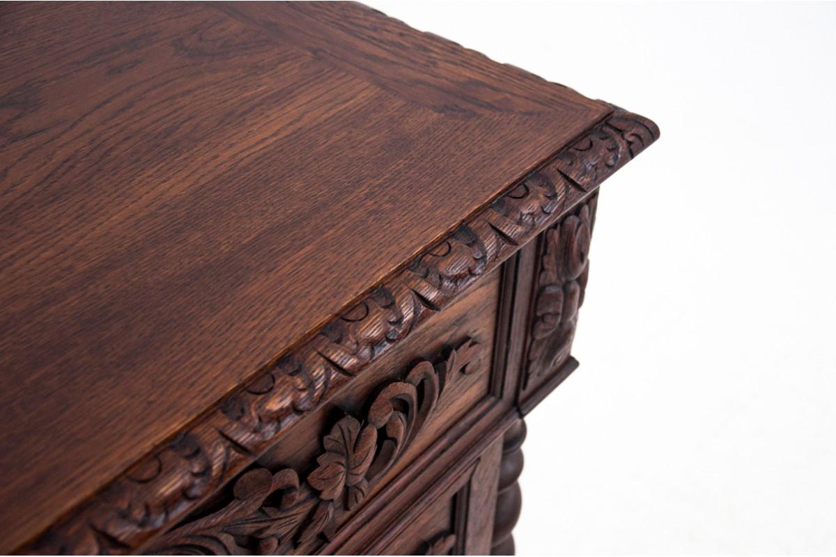 Chêne Commode ancienne, France, vers 1885. en vente