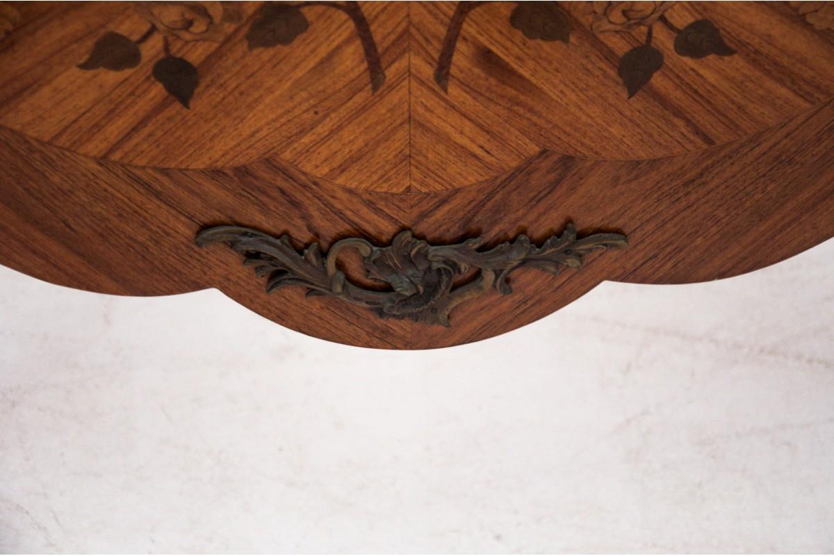 Chest of drawers with intarsia and marble top, France, circa 1880. For Sale 3