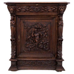 Commodes and Chests of Drawers