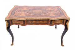 Bureau marqueté de style Louis XV, France, fin du XIXe siècle.