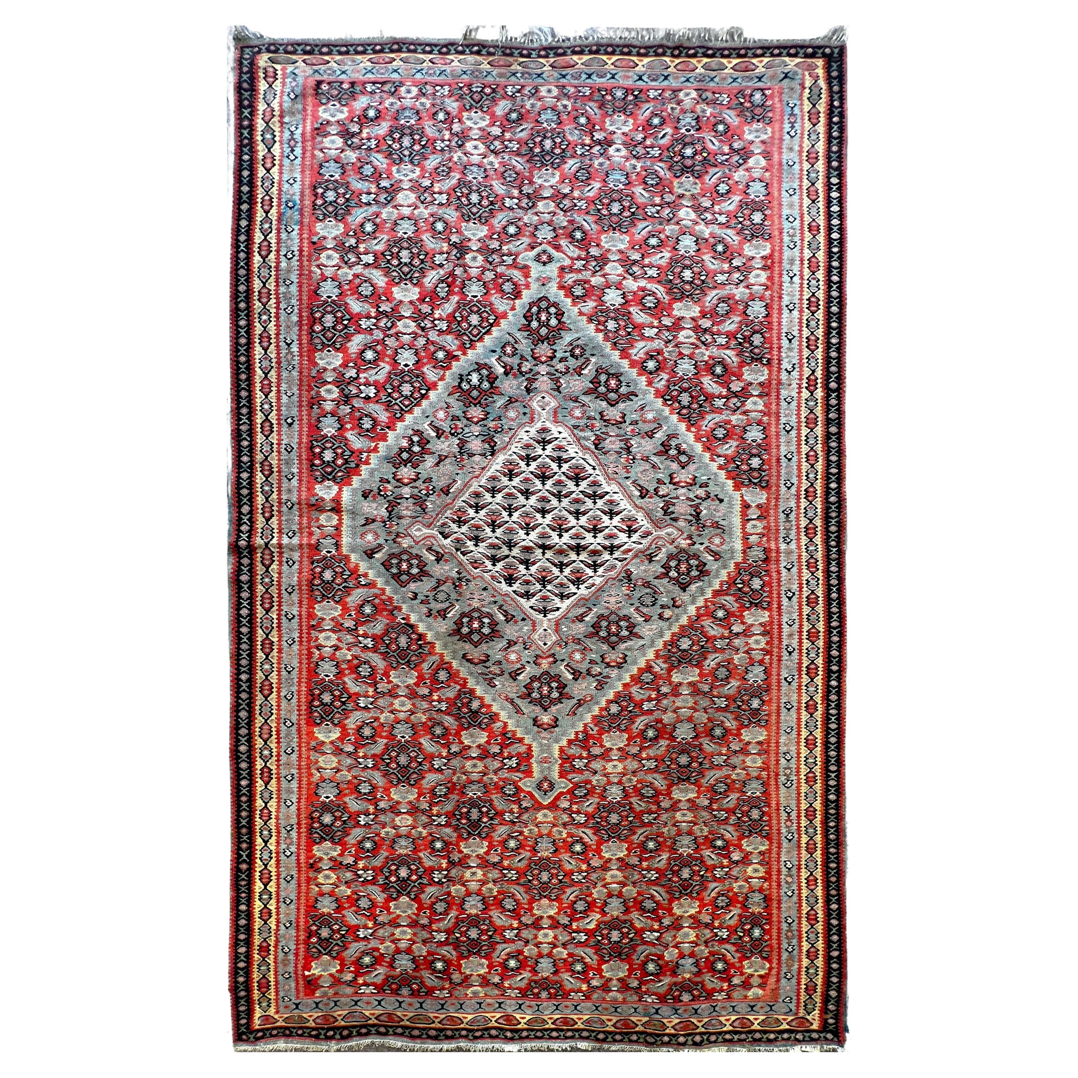 661 - Kilim Senneh du 19ème siècle avec de beaux motifs