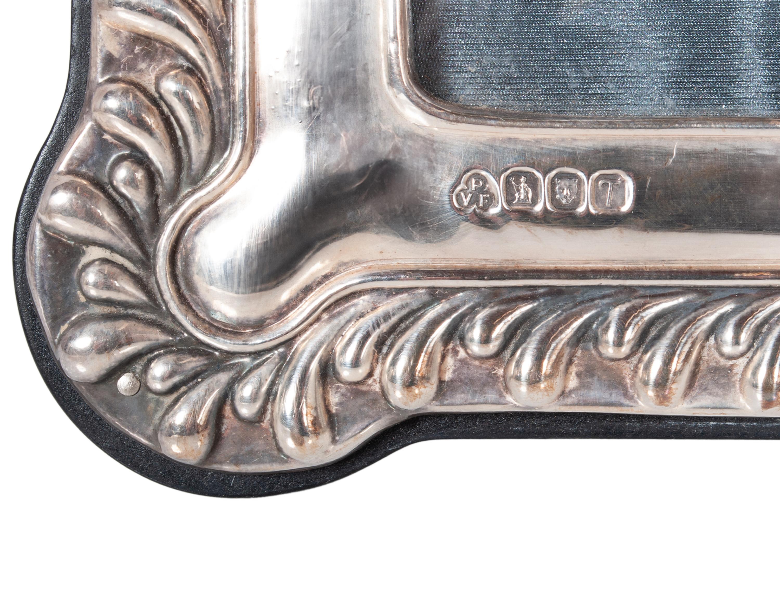 Cornice Britannia .999 d'argento Paul Vernon Fitchie Londra 1993 in vendita 7