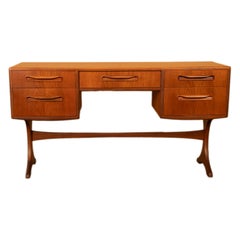 Original-Schreibtisch im dänischen Mid-Century-Modern-Stil aus Teakholz, G-Plan „Fresco“, 1966