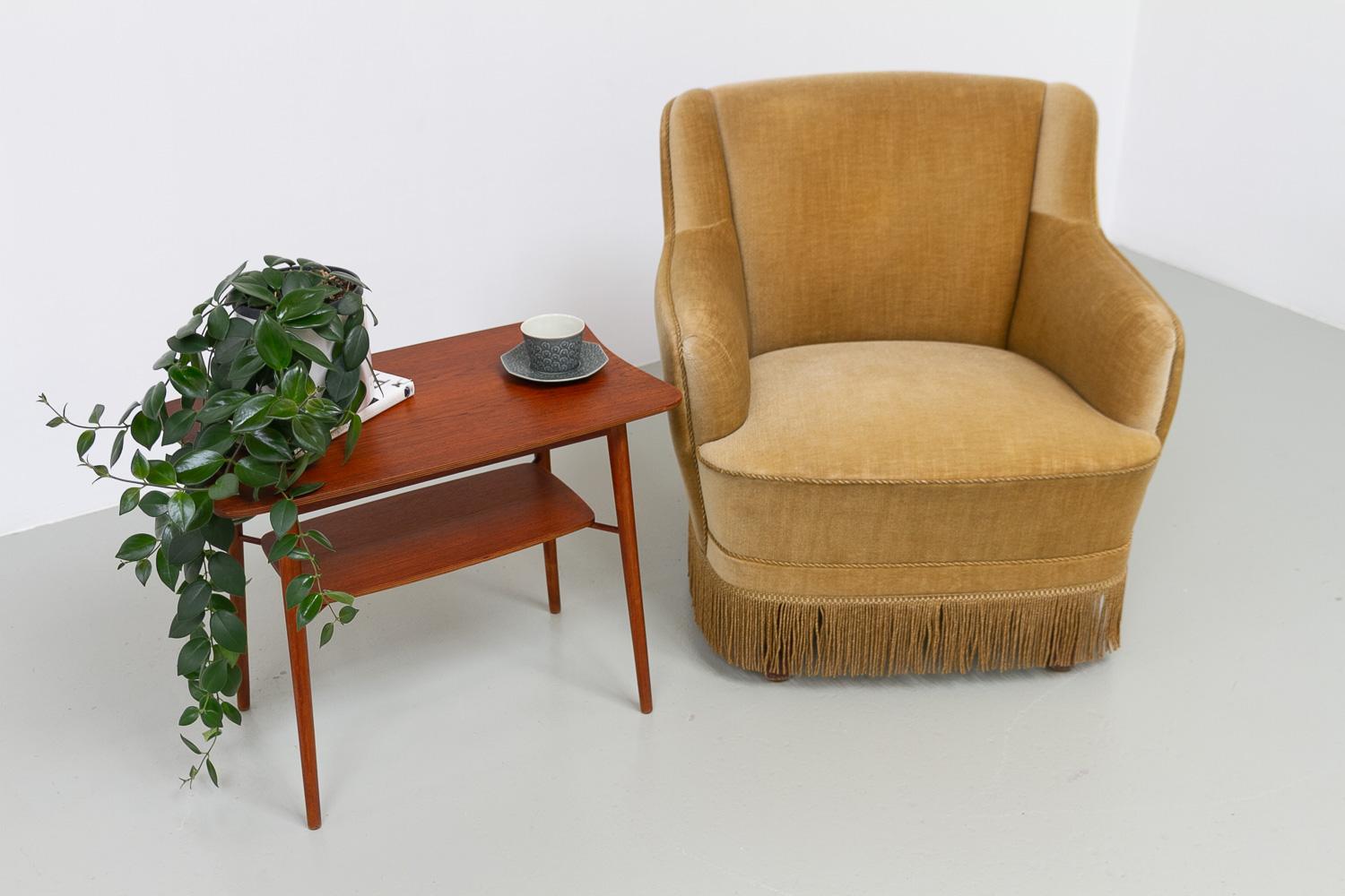 Table d'appoint ou table basse organique danoise en teck, années 1940. en vente 9