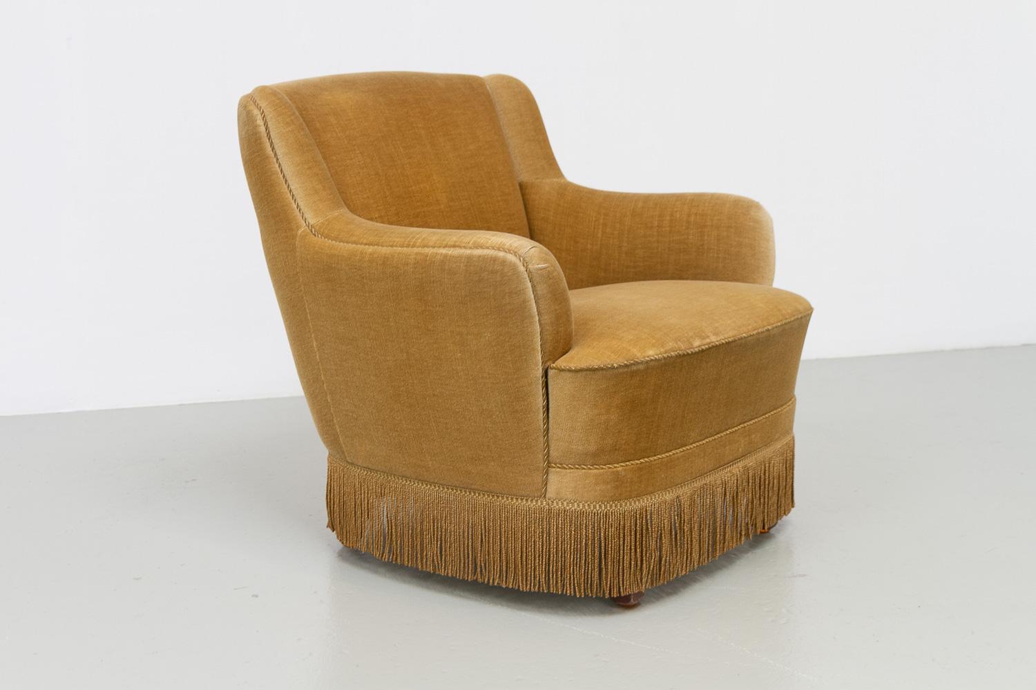 Danese Sedia da salotto danese in velluto di metà secolo, anni '60. in vendita
