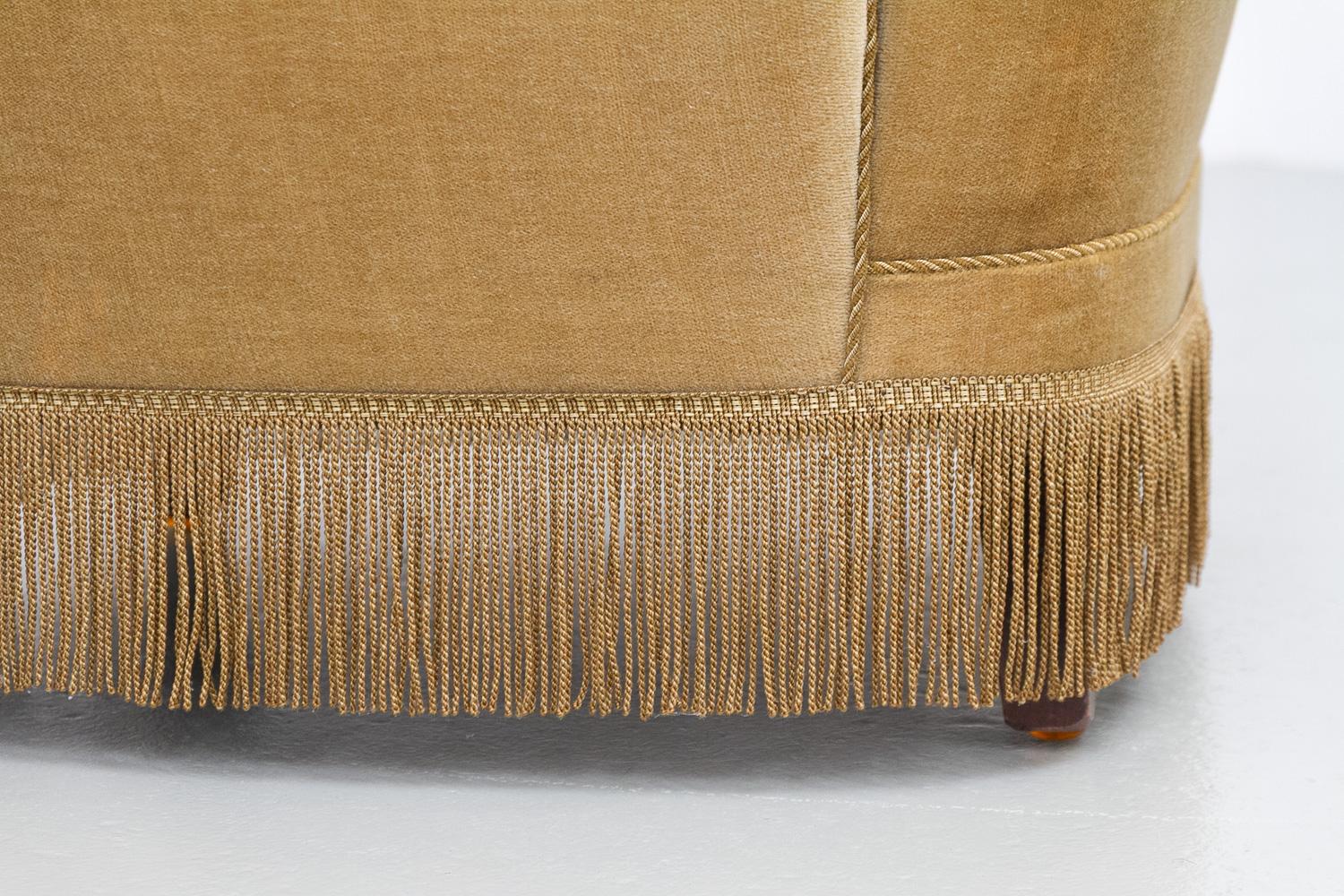 Sedia da salotto danese in velluto di metà secolo, anni '60. in vendita 3