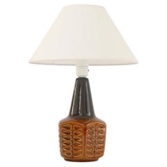 Dänische moderne Tischlampe aus brauner Keramik von Søholm, 1960er Jahre.