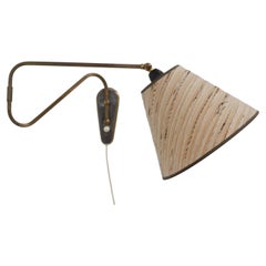 Dänische Designer-Wandleuchte aus Messing mit schwenkbarem Arm, Dänemark, 1940er Jahre.
