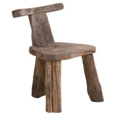 Sedia da sala a tre gambe in legno di olmo grezzo invecchiato, Danimarca, anni '70.