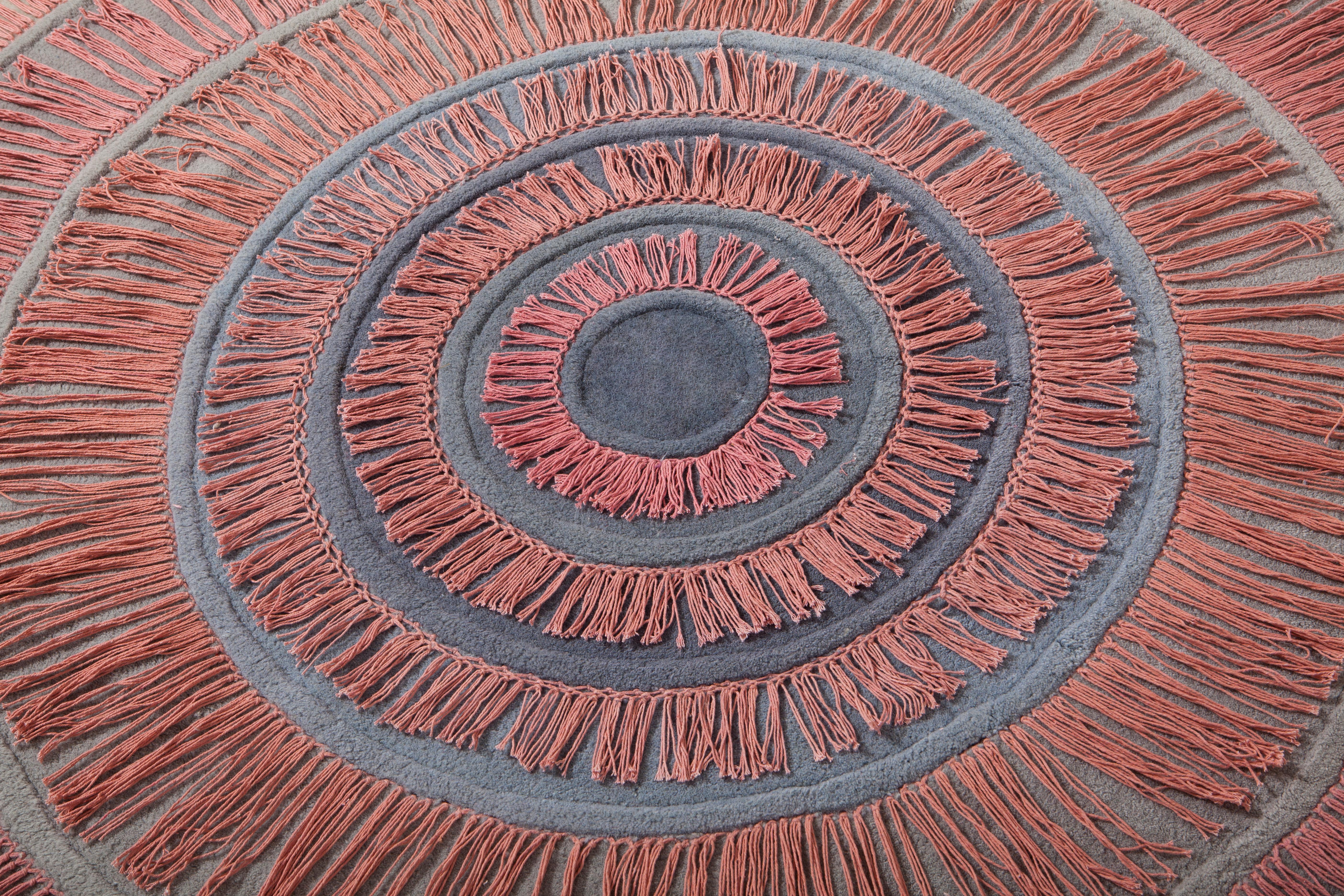 Laine Tapis circulaire humain Paradiso, touffeté à la main en laine en vente