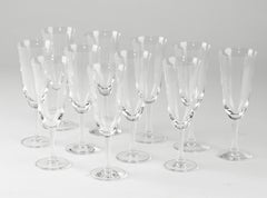 Ensemble de 11 verres à champagne en cristal - Lalique France - Modèle Barsac