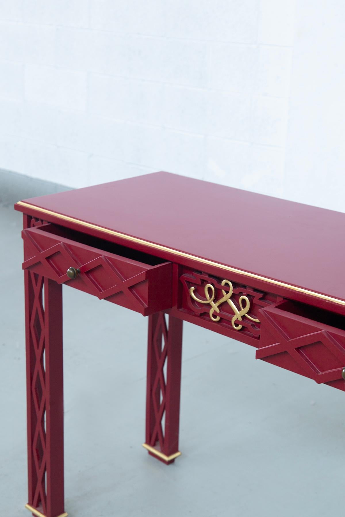 Italian Art Decò lacquered red console with gold inserts in vendita 2