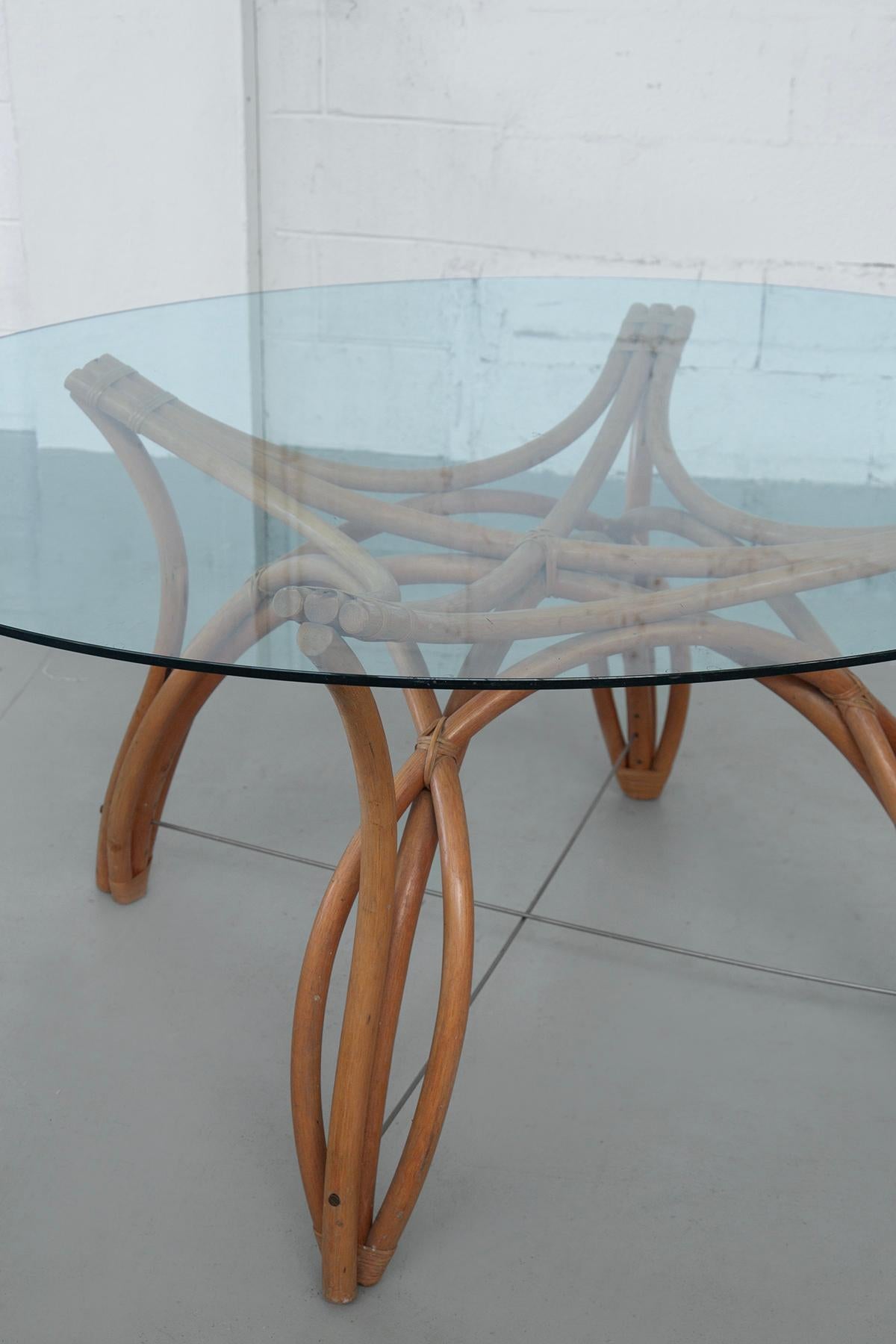 Mid-Century Modern Italian Dining table by Vivai del Sud in bamboo and glass For Sale