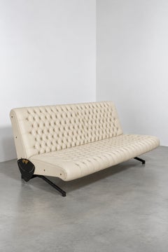 D70 sofa bed by Osvaldo Borsani for Tecno, in tufted leather