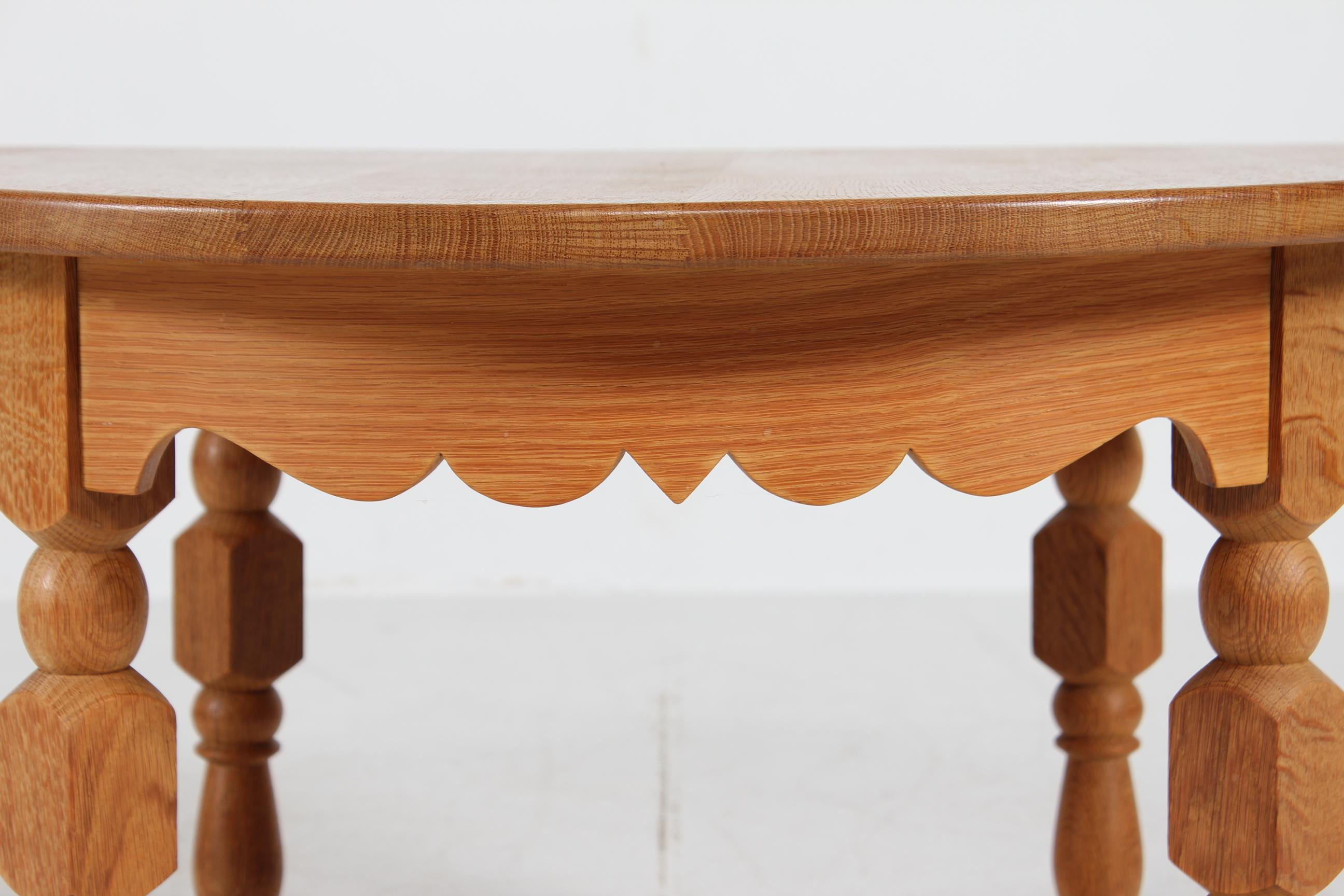 Danish Henning Kjærnulf Style Brutalist Round Coffee Table of Solid Oak 1970s For Sale