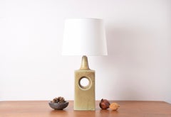 Hohe, skulpturale Keramik-Tischlampe im dänischen Modern-Stil, grün-braun, von Knabstrup, 1960er Jahre