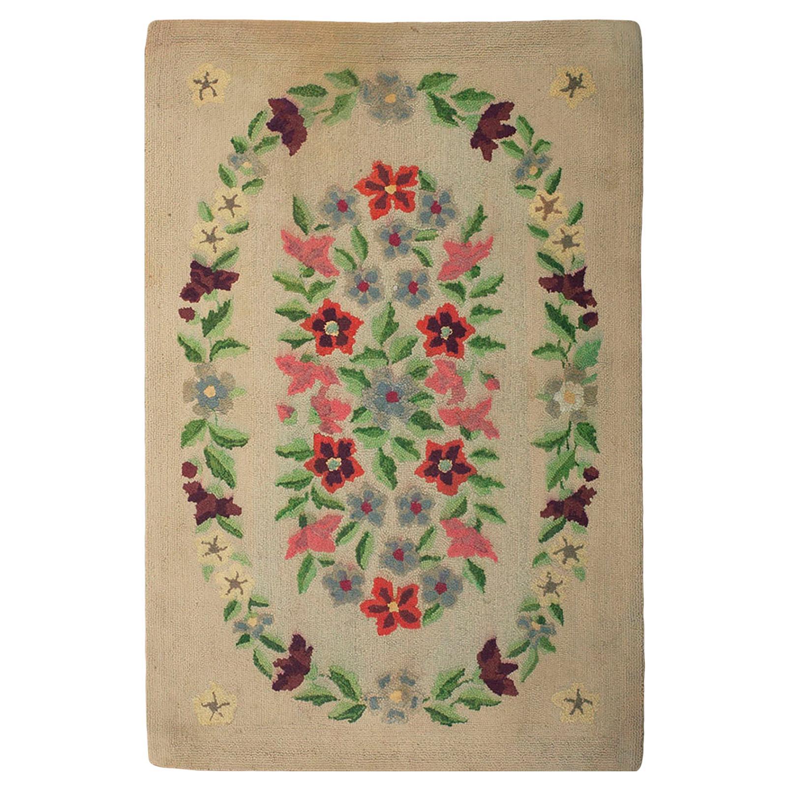 Mid 20th Century American Hooked Rug ( 3'10" x 5'8" - 117 x 173 )