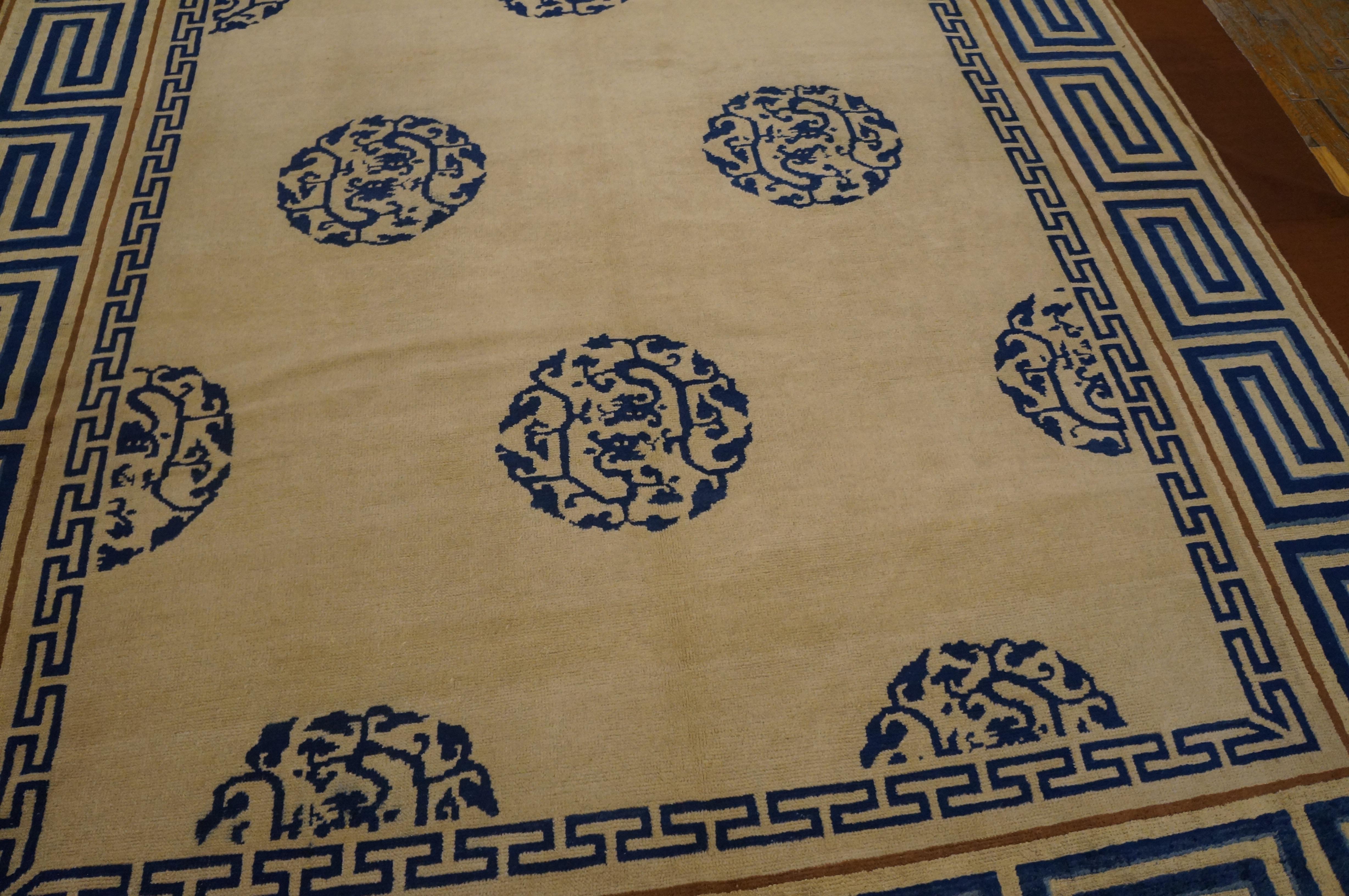Tapis chinois de Pékin du 19ème siècle dans le style Kangxi ( 8' x 13' 6