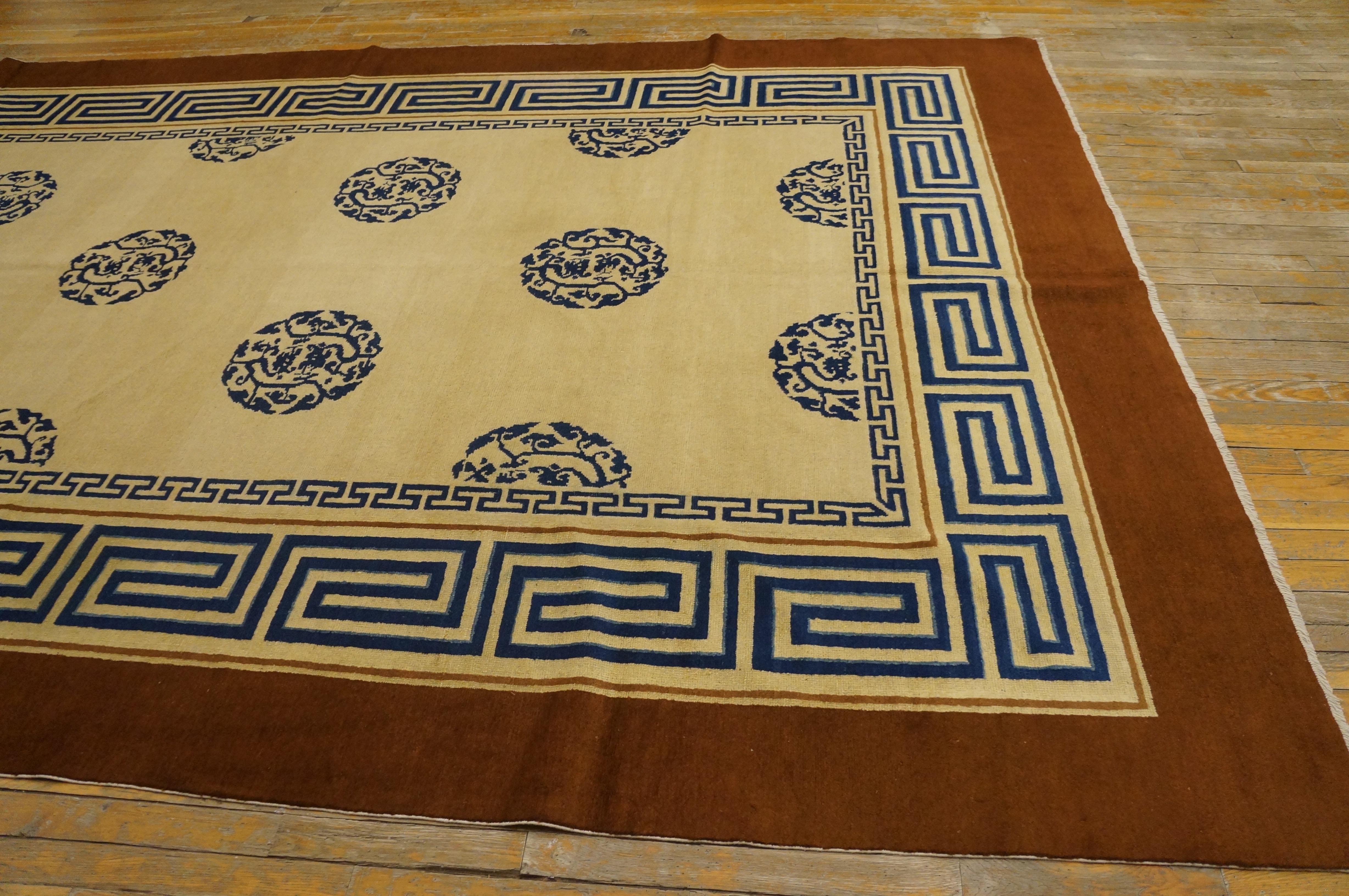 Tapis chinois de Pékin du 19ème siècle dans le style Kangxi ( 8' x 13' 6