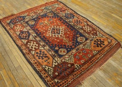 Antiker türkischer Wollteppich aus Konya aus den 1870er Jahren, quadratisch, mit rotem Medaillon und Tribal-Muster, als Akzentteppich