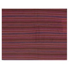 Tappeto turco kilim moderno vintage in lana, a trama piatta, con motivi a strisce multicolori, anni '50