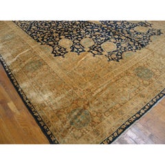 Tappeto Kerman con motivo Ardabil oversize in stile antico, su sfondo blu navy, anni '30