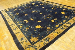 Tappeto cinese antico di Pechino in stile Art Déco, anni '20, blu navy con motivi floreali, in lana annodata a mano