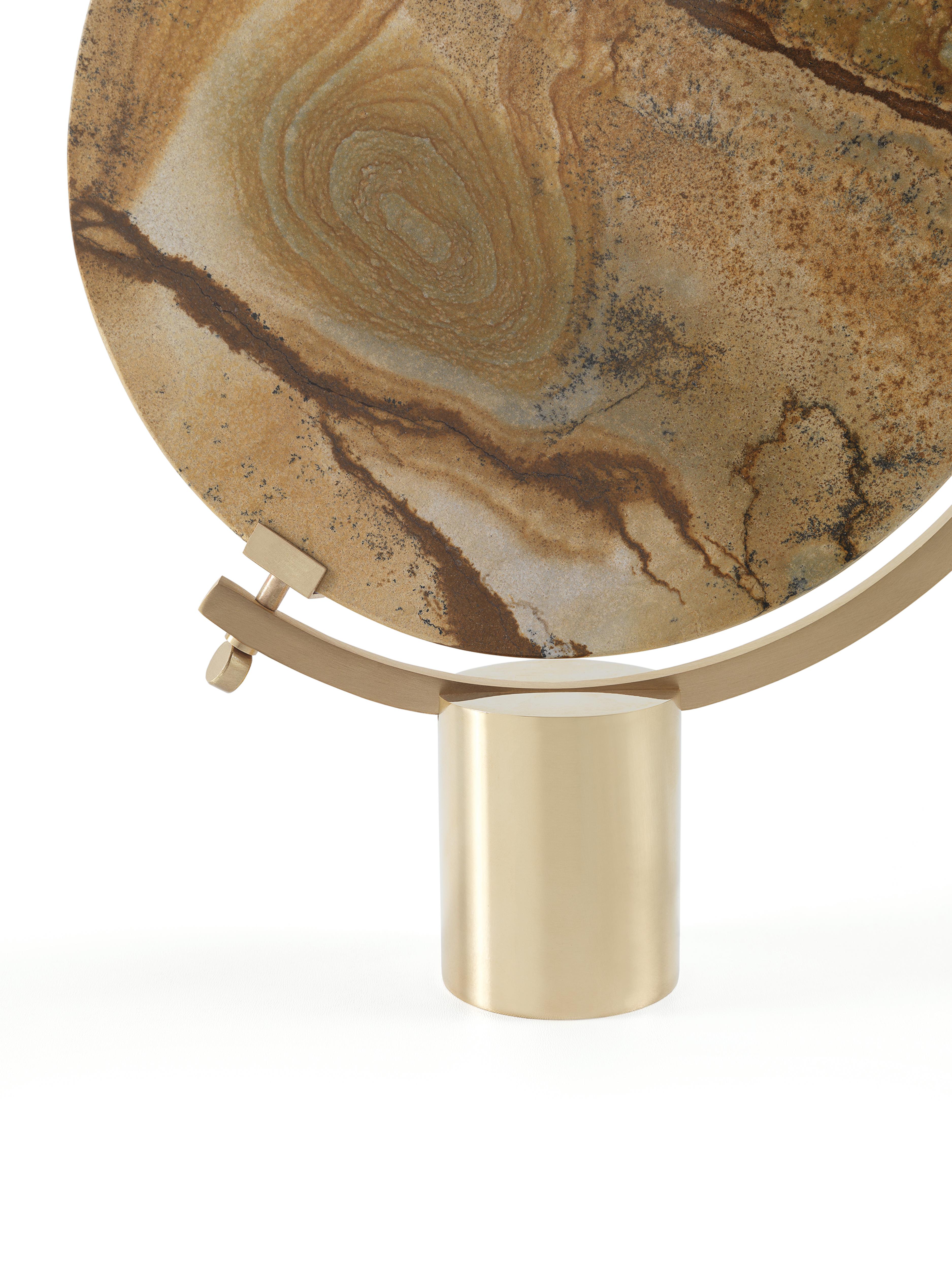 En vente : Brown (Palomino) Miroir de table Naia du 21e siècle en marbre poli par CTRLZAK 2