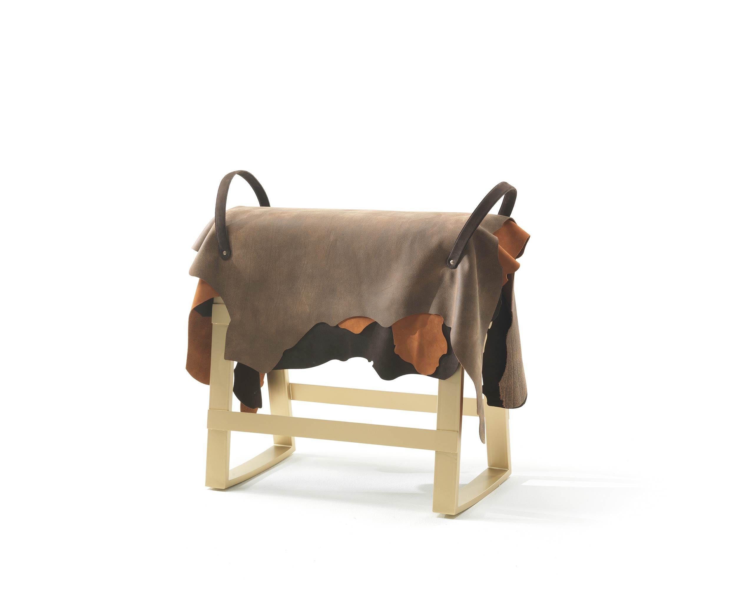 Im Angebot: Agaxa-Hocker aus Metall und Leder in Lagen des 21. Jahrhunderts von CTRLZAK, Brown (Orange and Brown Leather on Gold Structure)