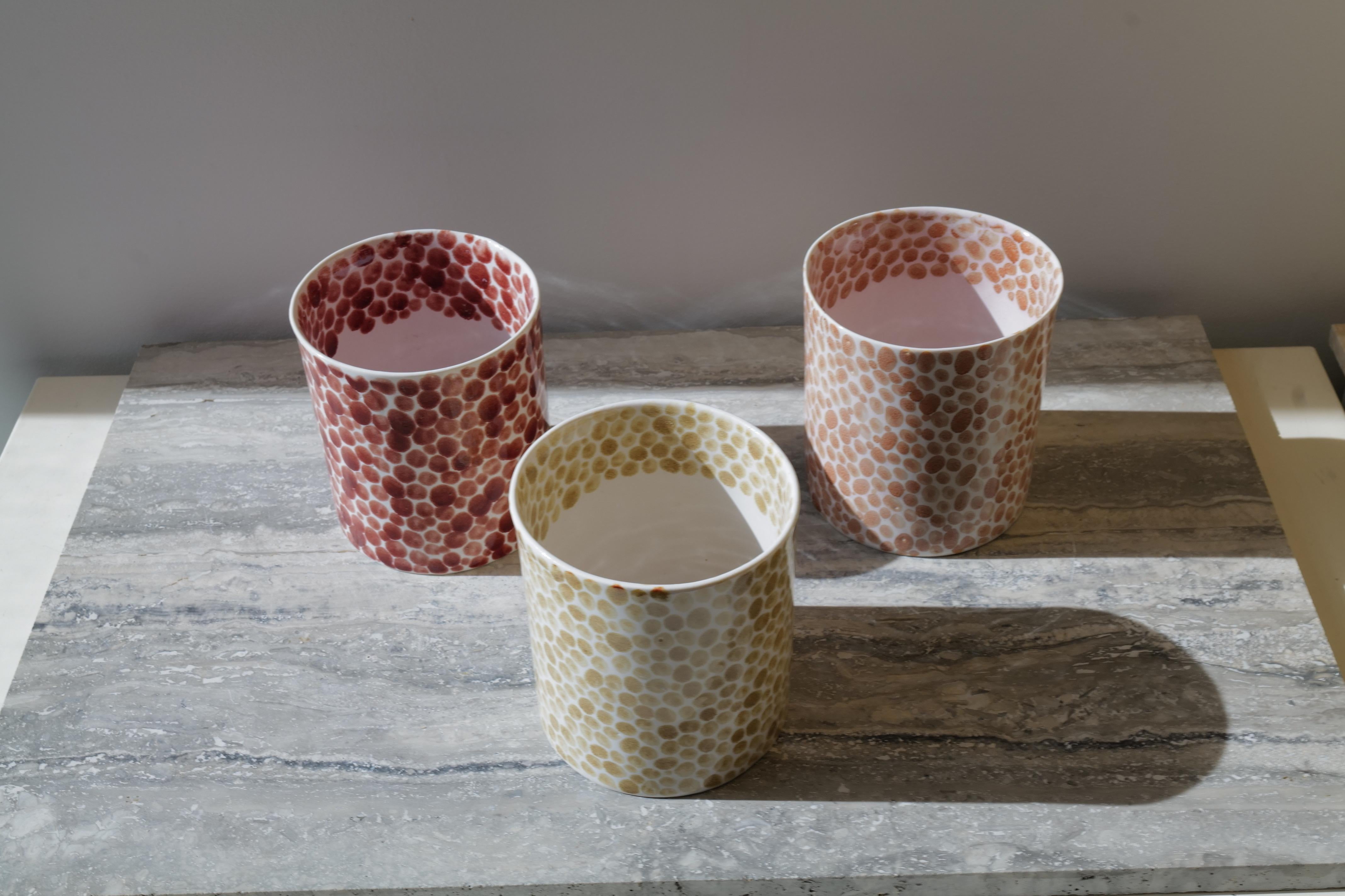 Vaso medio in porcellana Red Dot Dot in vendita 1