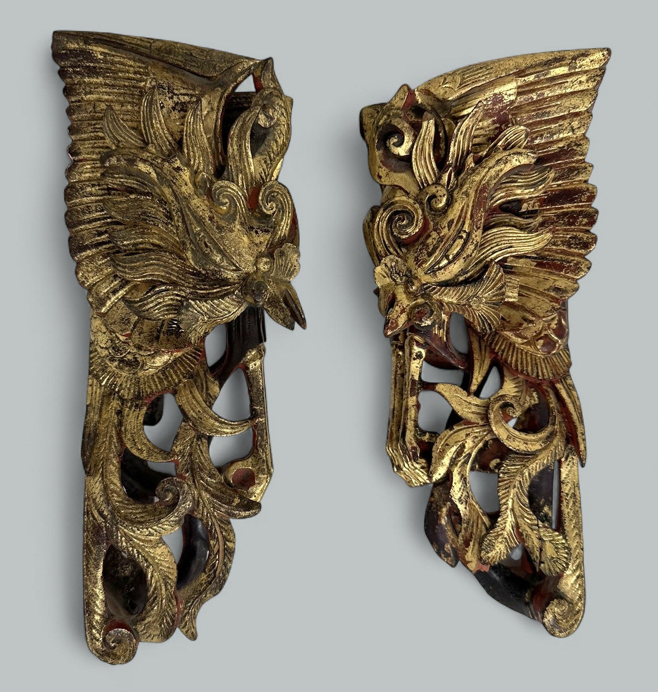 Par Antiguo de Tallas de Madera Dorada de Exportación China de Grulla Fénix o Perros Foo 19Ct en venta